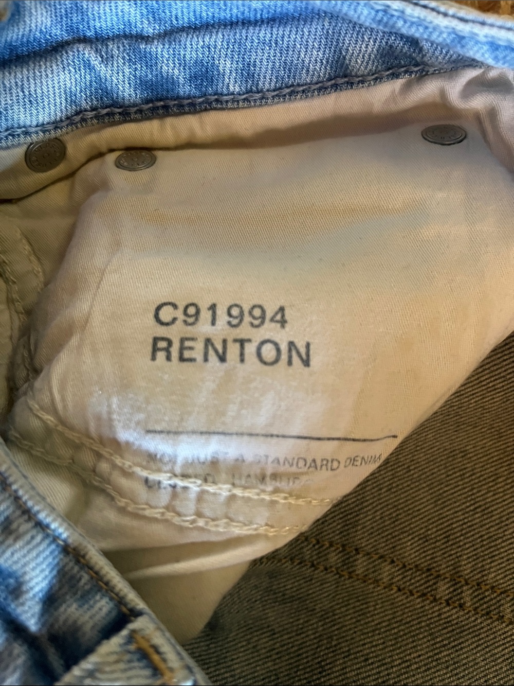 Closed Renton Bicolor - Picture 6 of 6